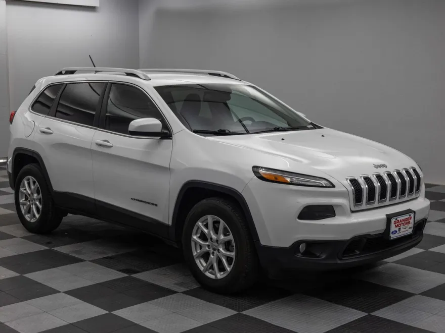 2015 Jeep Cherokee Latitude photo 1