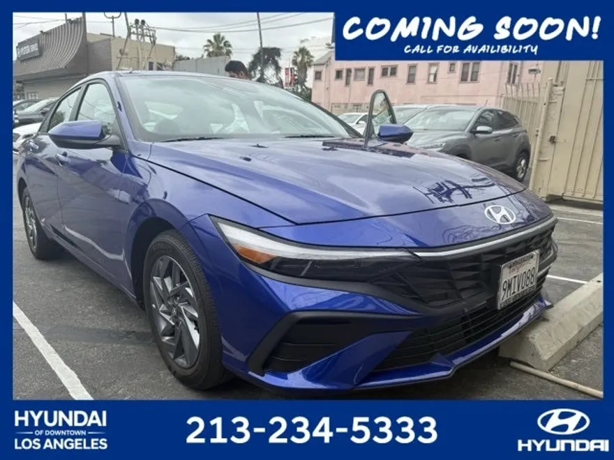 2024 Hyundai Elantra SEL photo 1