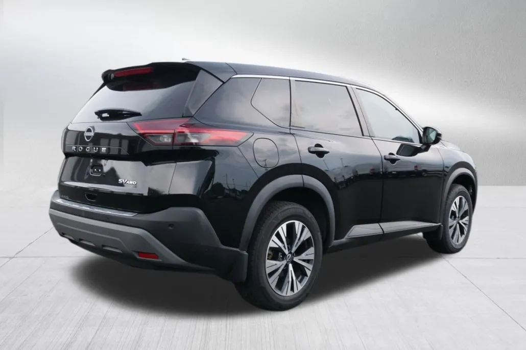 2022 Nissan Rogue SV photo 1