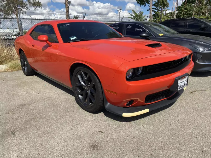 2022 Dodge Challenger GT photo 1