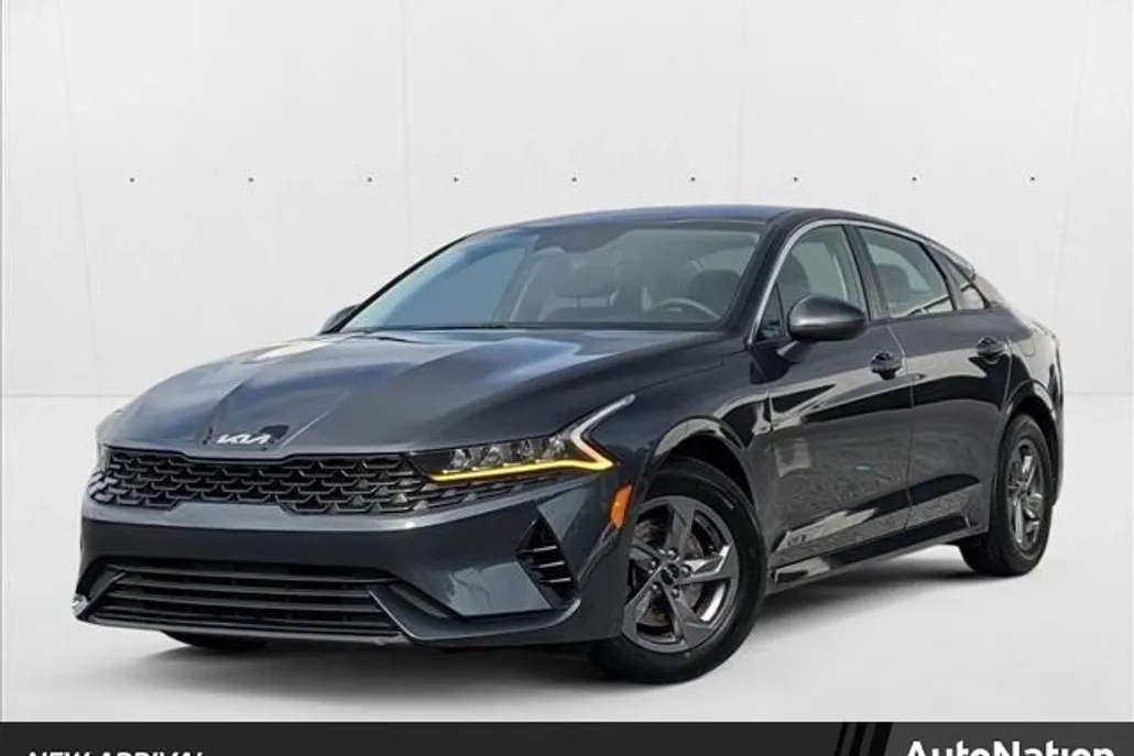 2023 Kia K5 LXS photo 1