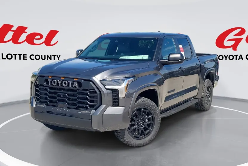 2025 Toyota Tundra SR5 CrewMax photo 1