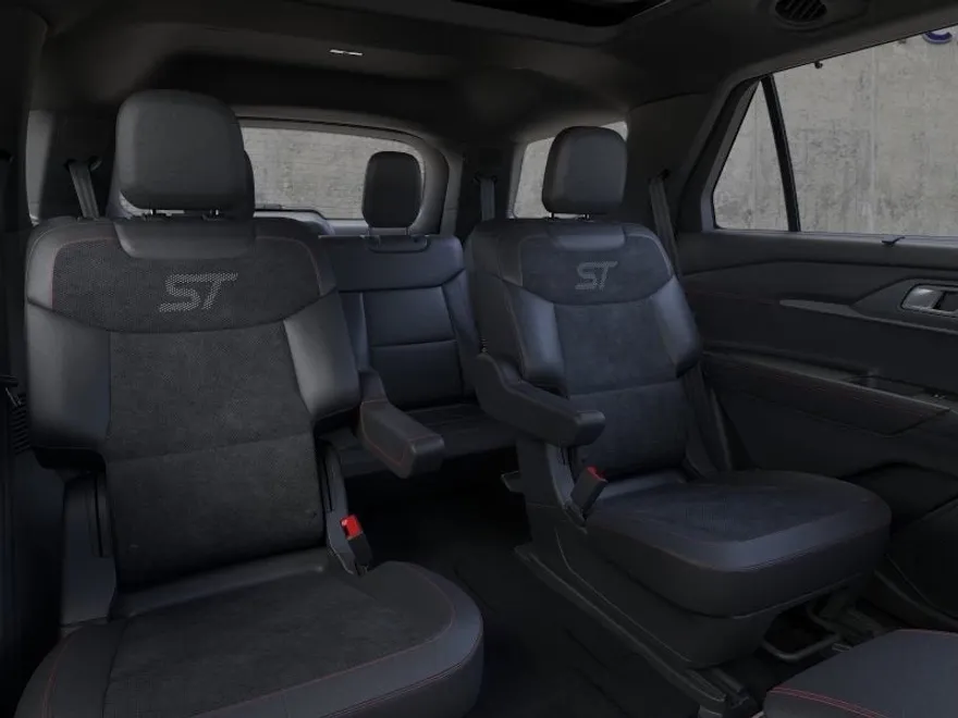2025 Ford Explorer ST photo 11
