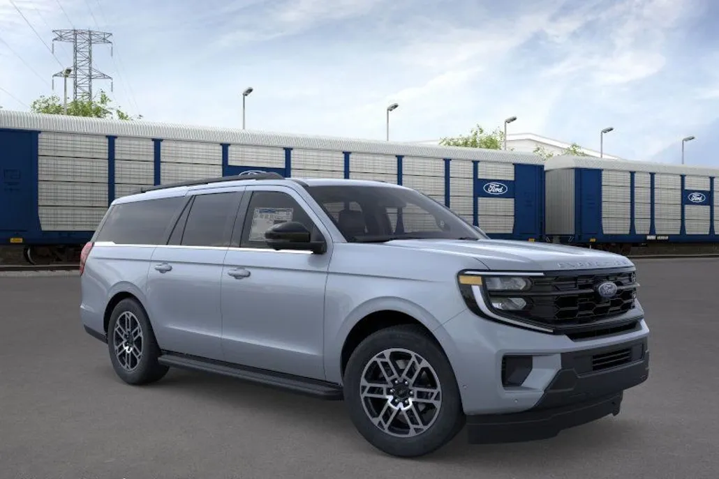 2025 Ford Expedition MAX photo 1