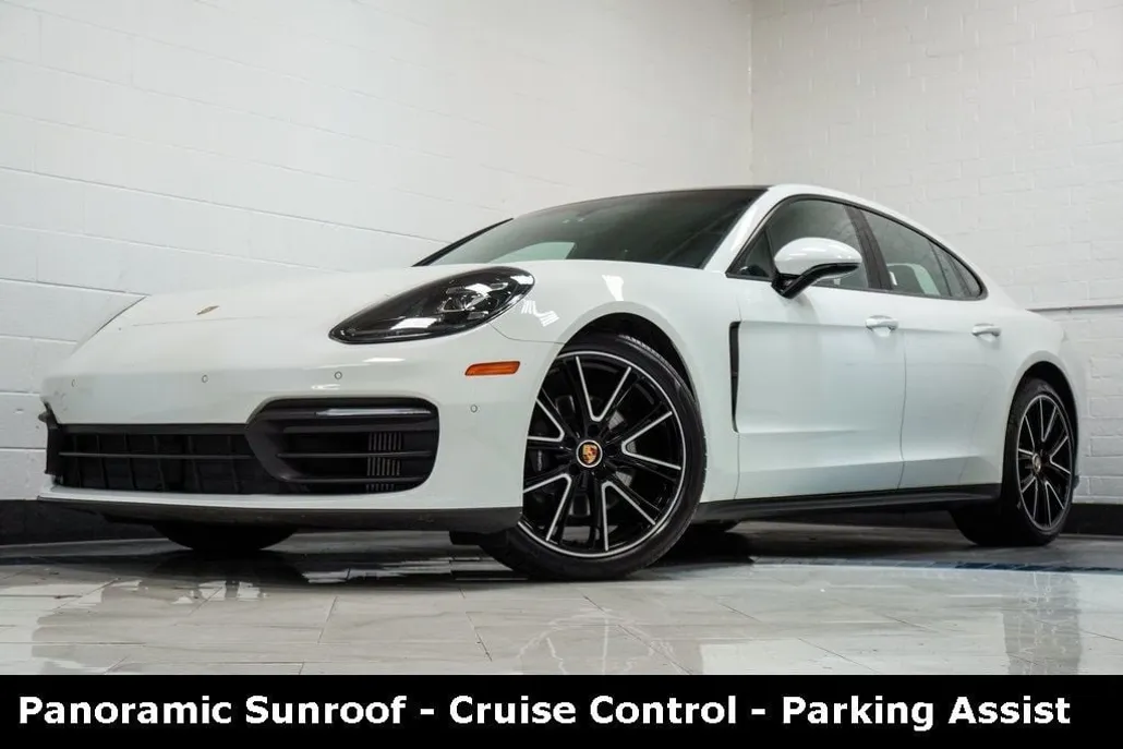 2022 Porsche Panamera 4 photo 1