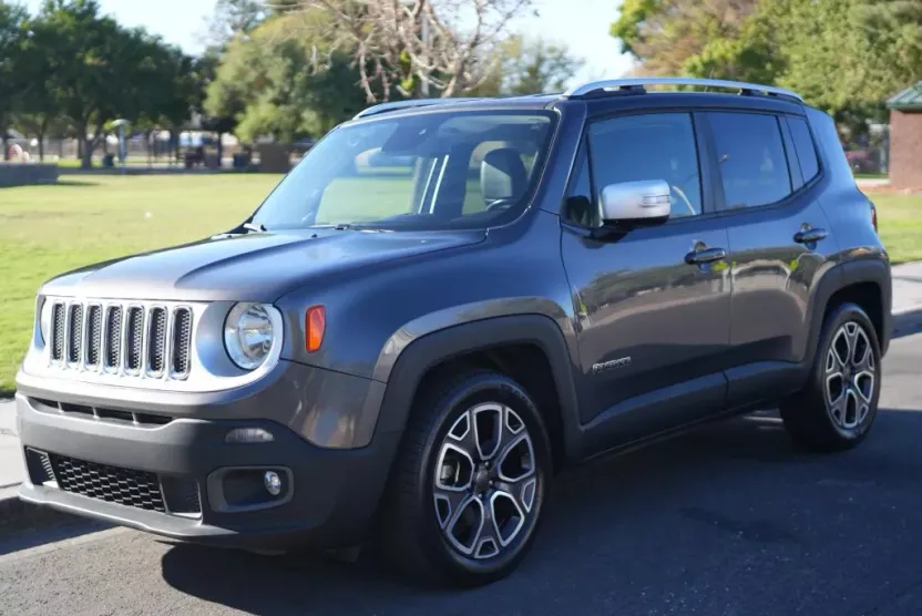 2016 Jeep Renegade Limited Sport photo 1