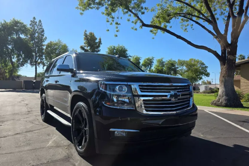 2017 Chevrolet Tahoe Premier photo 1