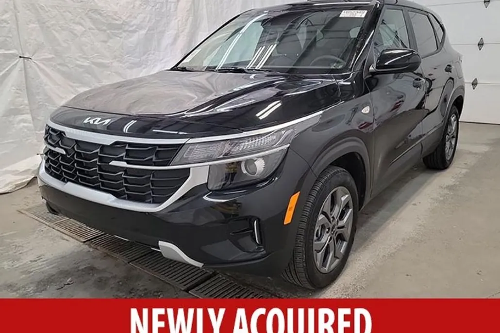 2024 Kia Seltos LX photo 1