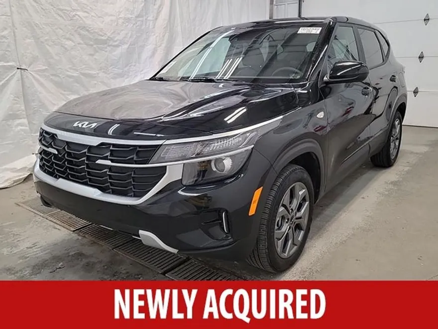 2024 Kia Seltos LX photo 1