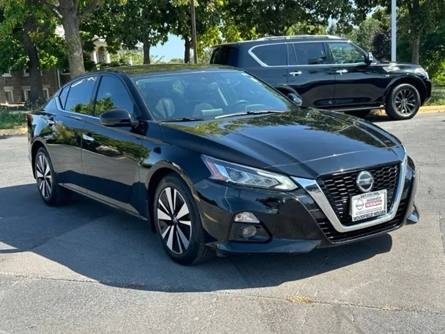 2020 Nissan Altima 2.5 SV photo 1