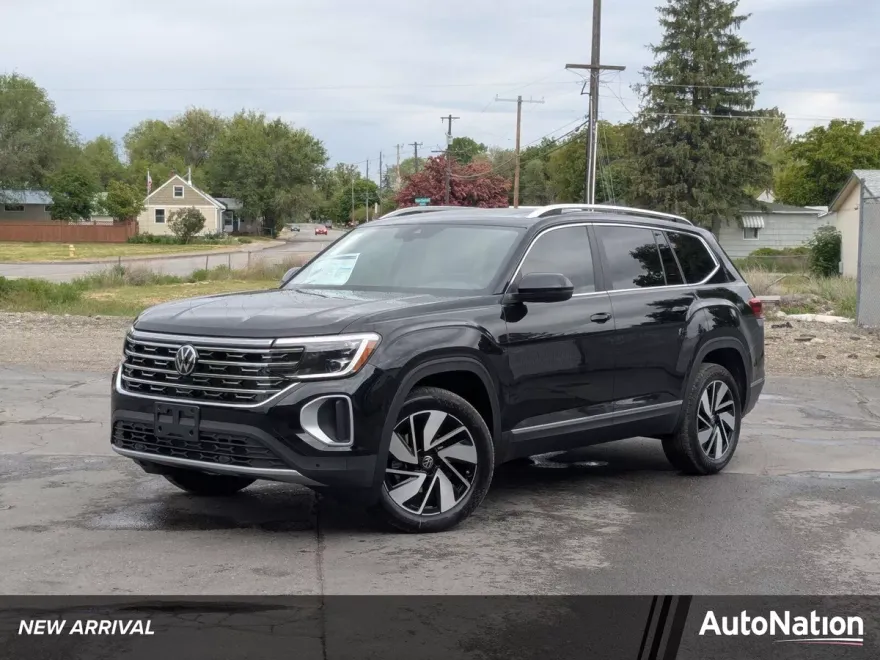 2025 Volkswagen Atlas SEL photo 1