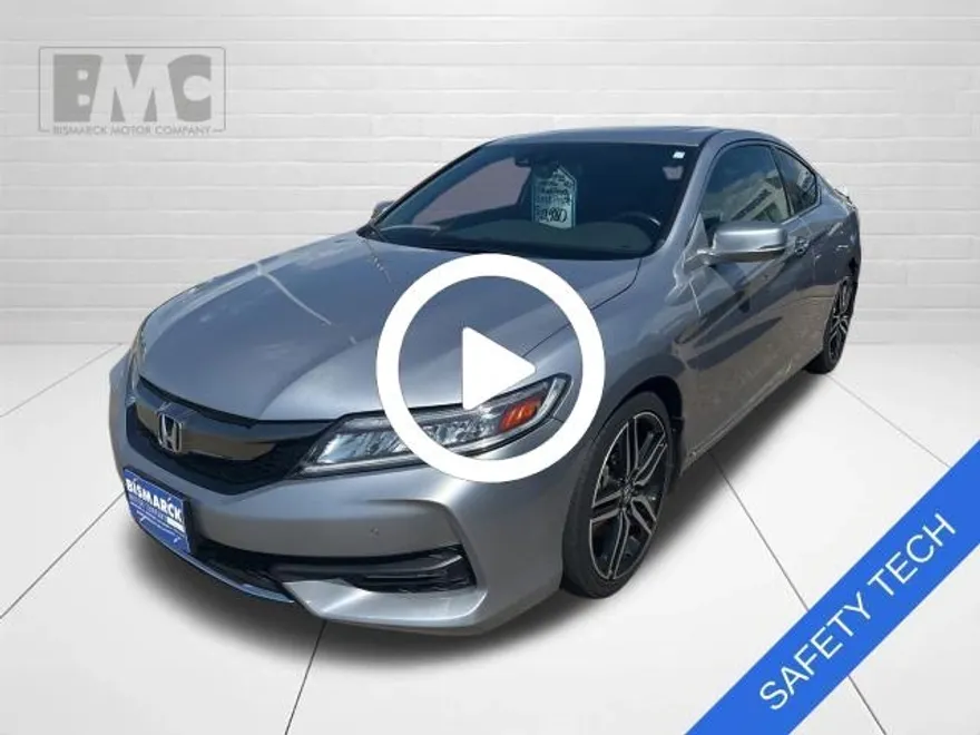 2017 Honda Accord Touring photo 1