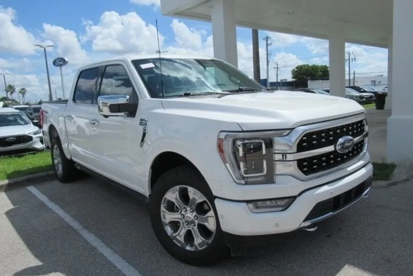 2023 Ford F-150 Platinum photo 1
