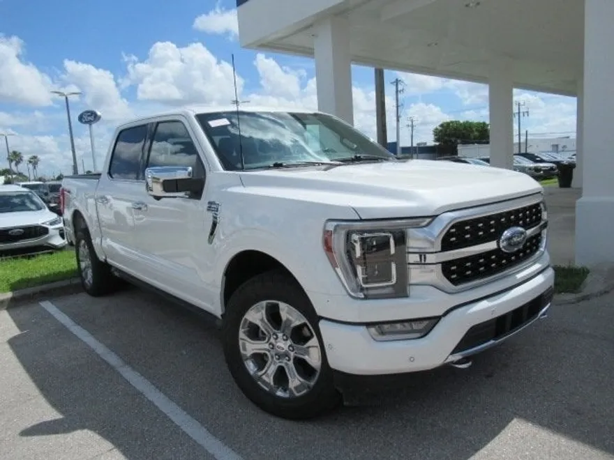 2023 Ford F-150 Platinum photo 1