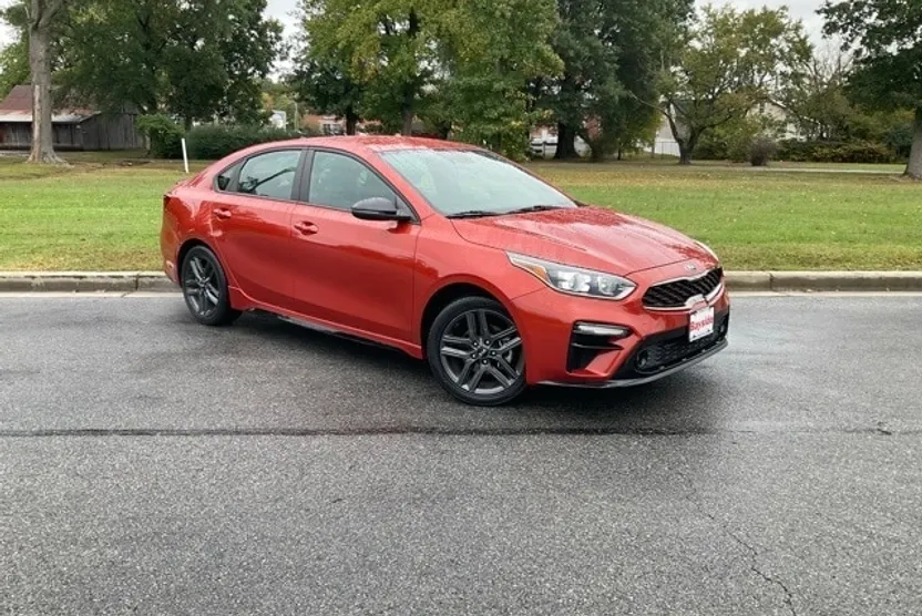 2021 Kia Forte GT-Line photo 1