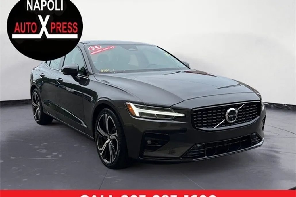 2024 Volvo S60 B5 Plus photo 1