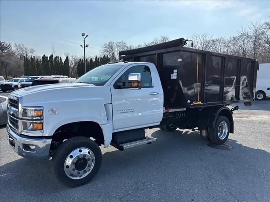 2024 Chevrolet Silverado 6500HD Work Truck photo 1