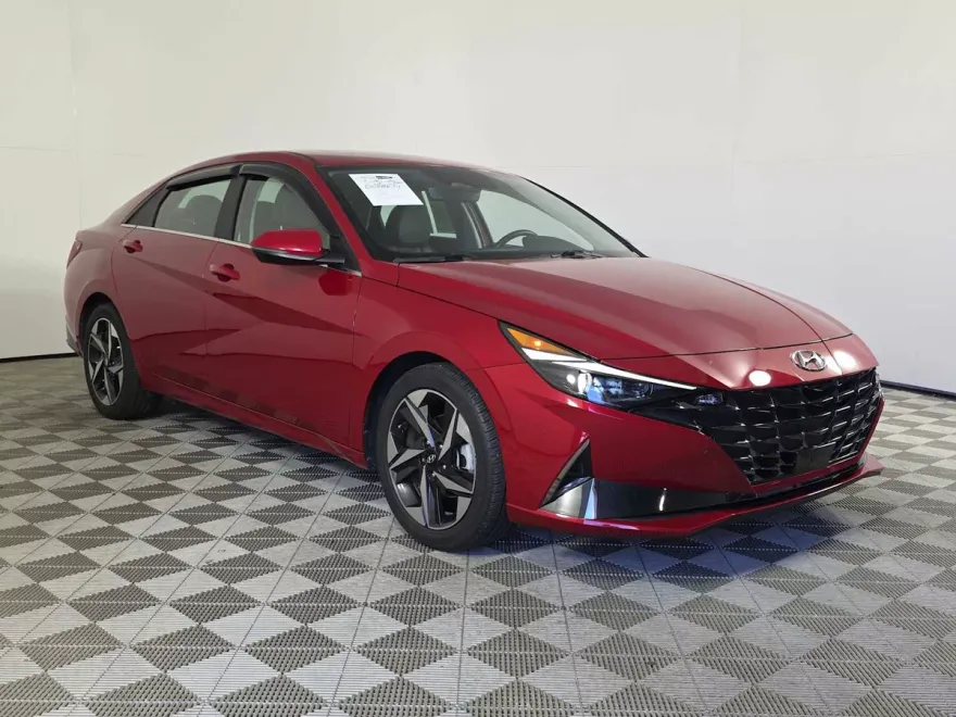 2022 Hyundai Elantra Limited photo 1