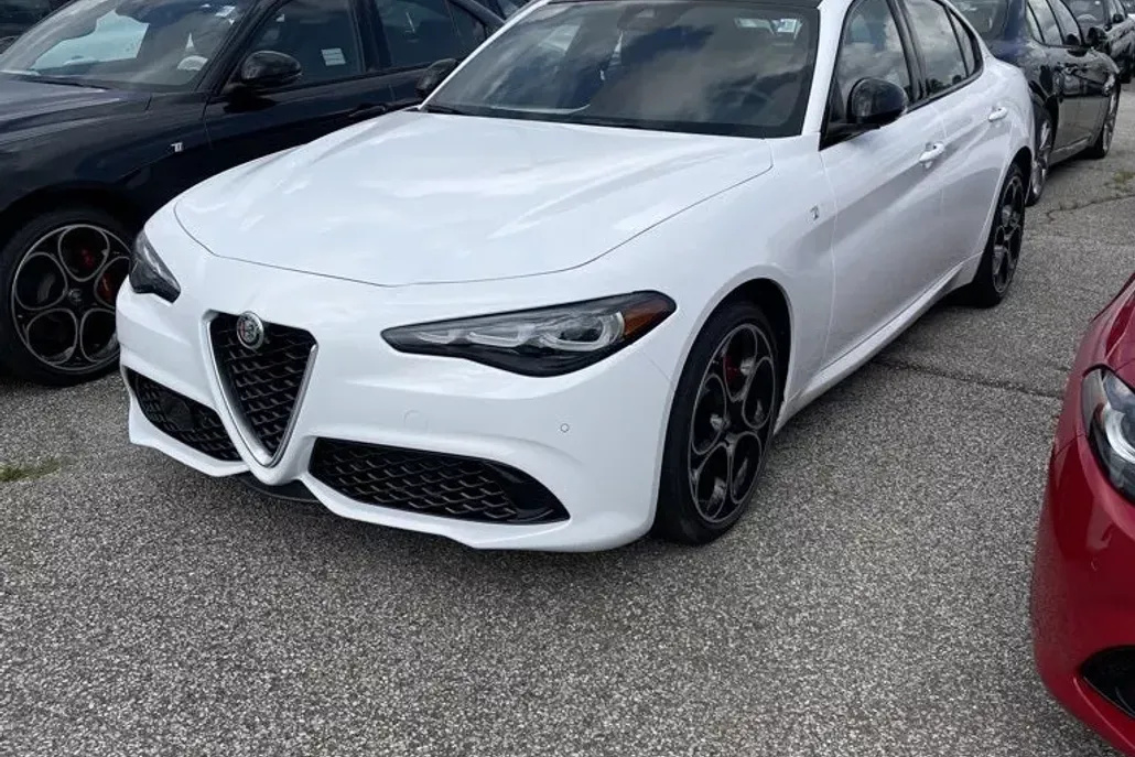 2024 Alfa Romeo Giulia Ti photo 1