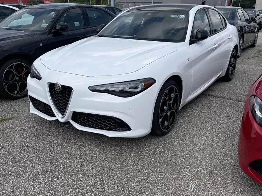 2024 Alfa Romeo Giulia Ti photo 1