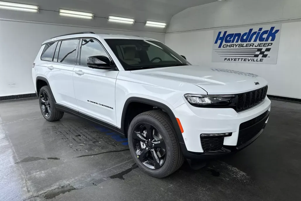 2025 Jeep Grand Cherokee Limited photo 1