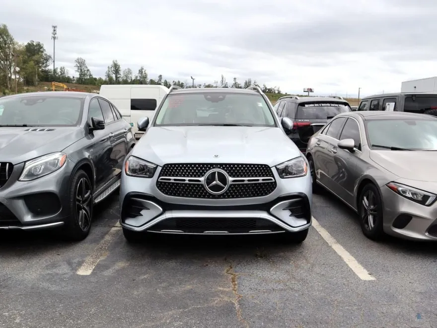2025 Mercedes Benz GLE 350 4MATIC photo 1