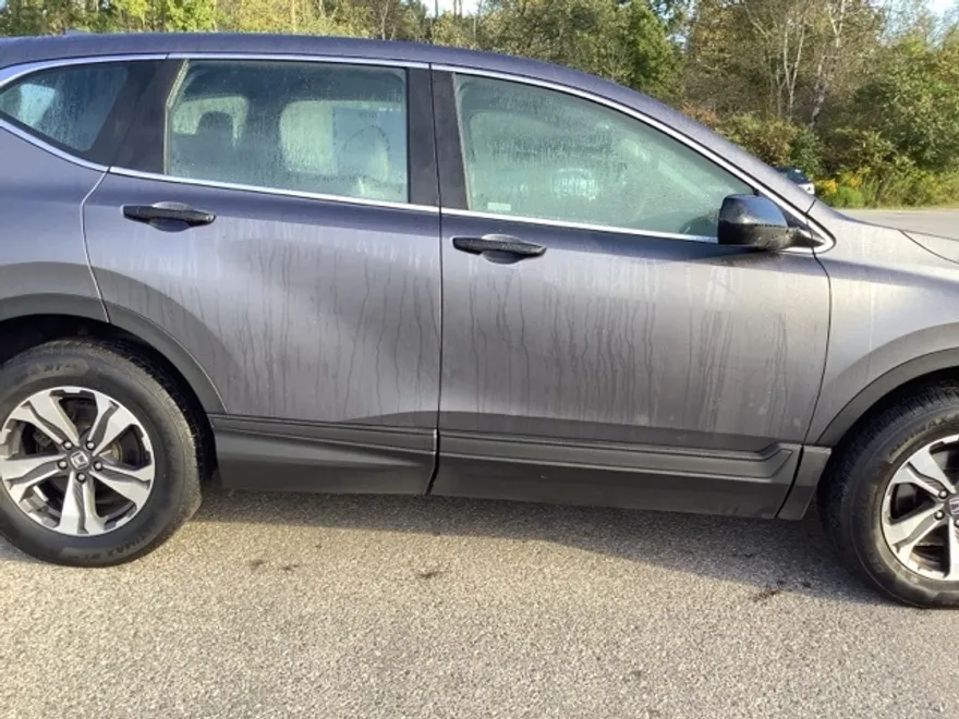 2017 Honda CR-V LX photo 1