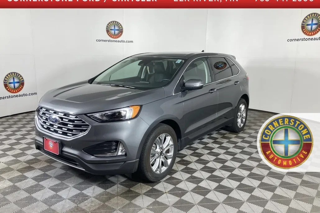 2024 Ford Edge Titanium photo 1