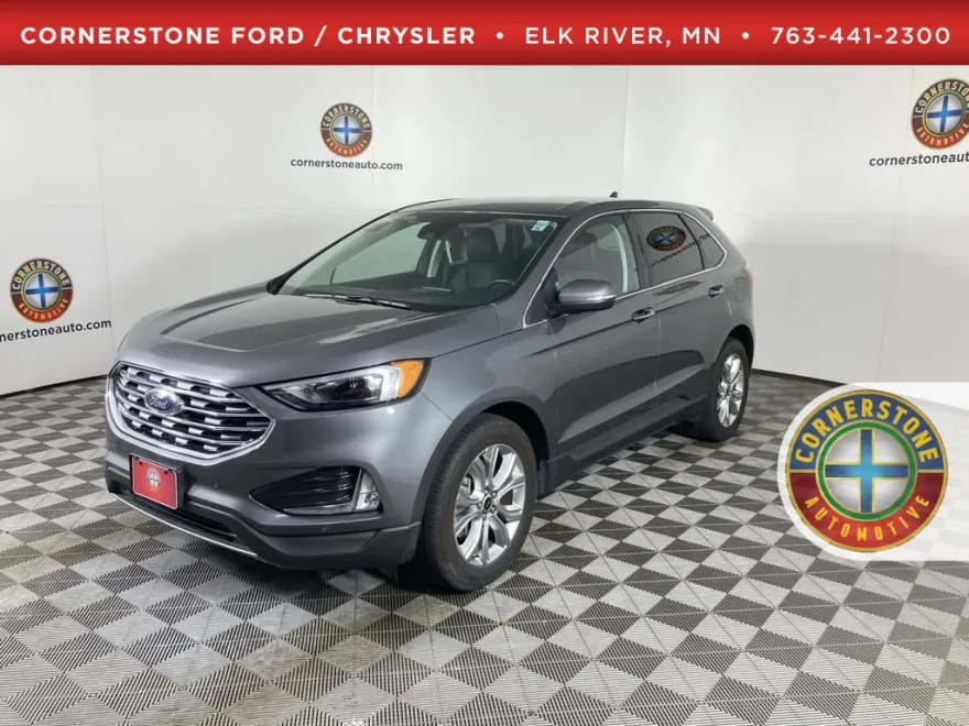 2024 Ford Edge Titanium photo 1