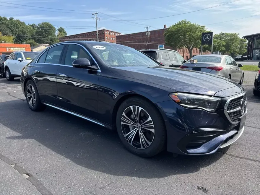 2024 Mercedes Benz E 350 4MATIC photo 1