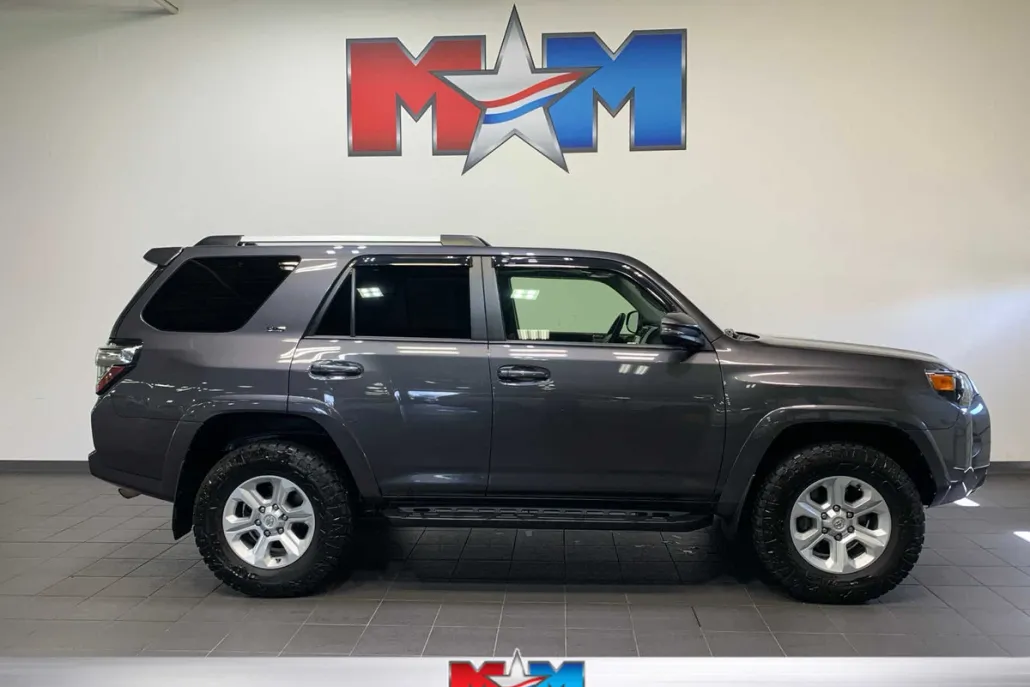 2022 Toyota 4Runner SR5 Premium photo 1