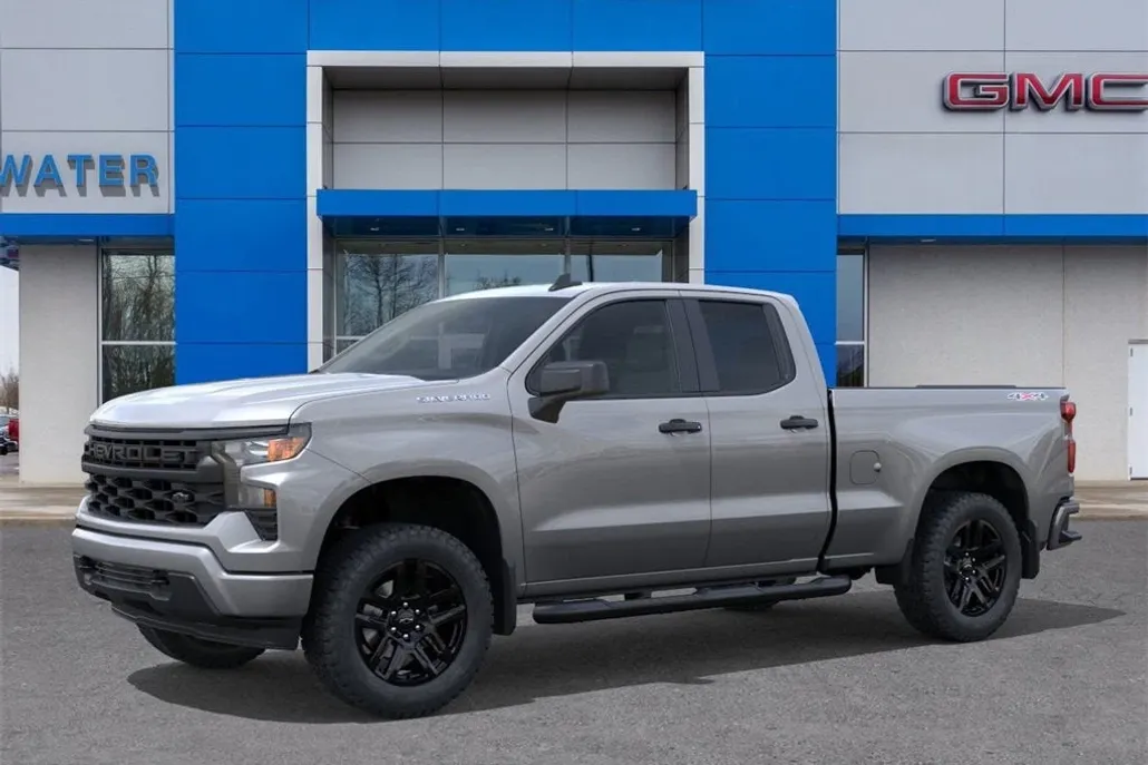 2026 Chevrolet Silverado 1500 Custom photo 1
