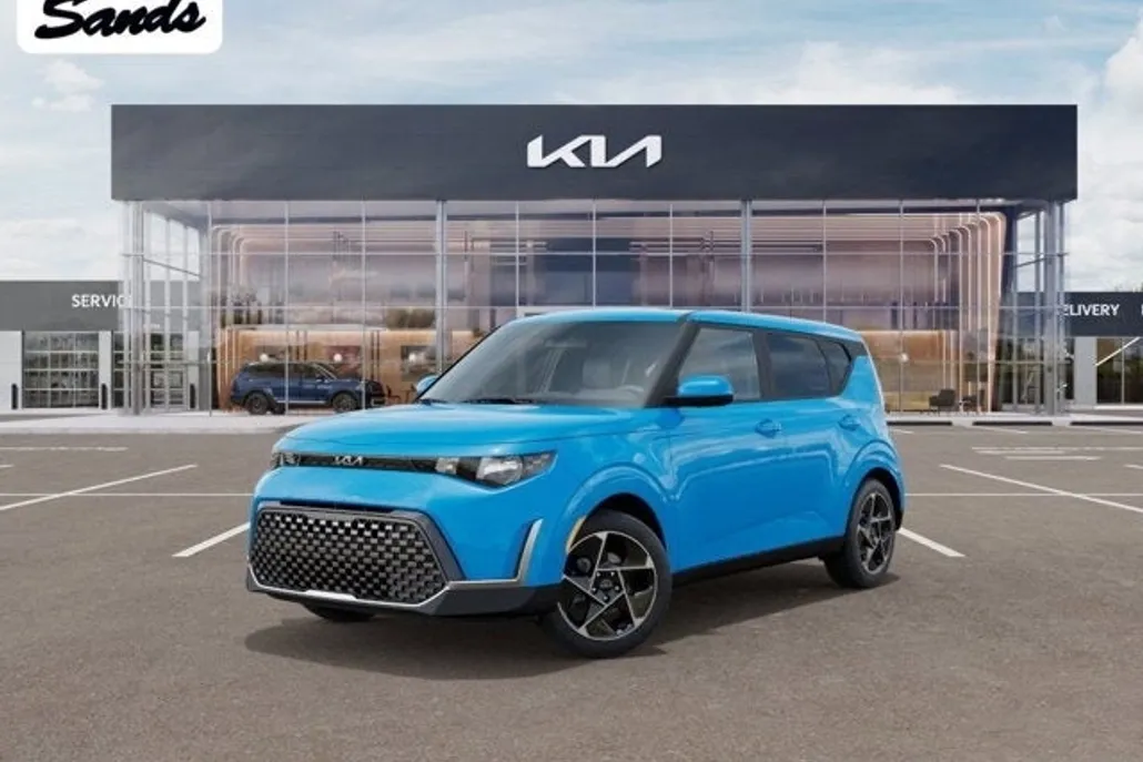 2025 Kia Soul EX photo 1