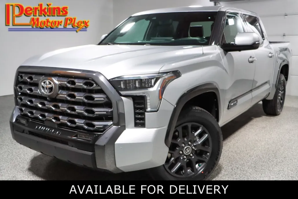 2022 Toyota Tundra Platinum photo 1