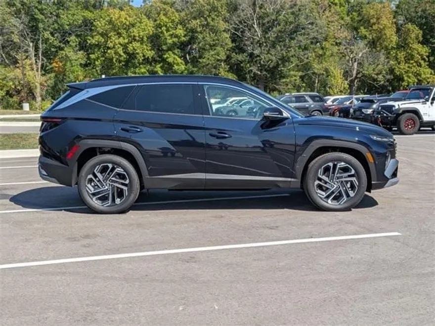 2025 Hyundai Tucson Hybrid Limited photo 1