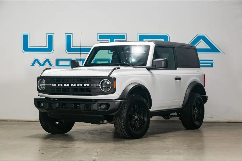 2022 Ford Bronco Base photo 1
