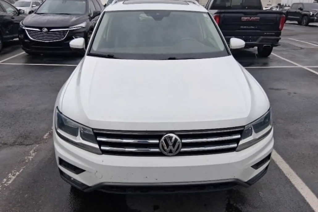 2020 Volkswagen Tiguan SEL photo 1