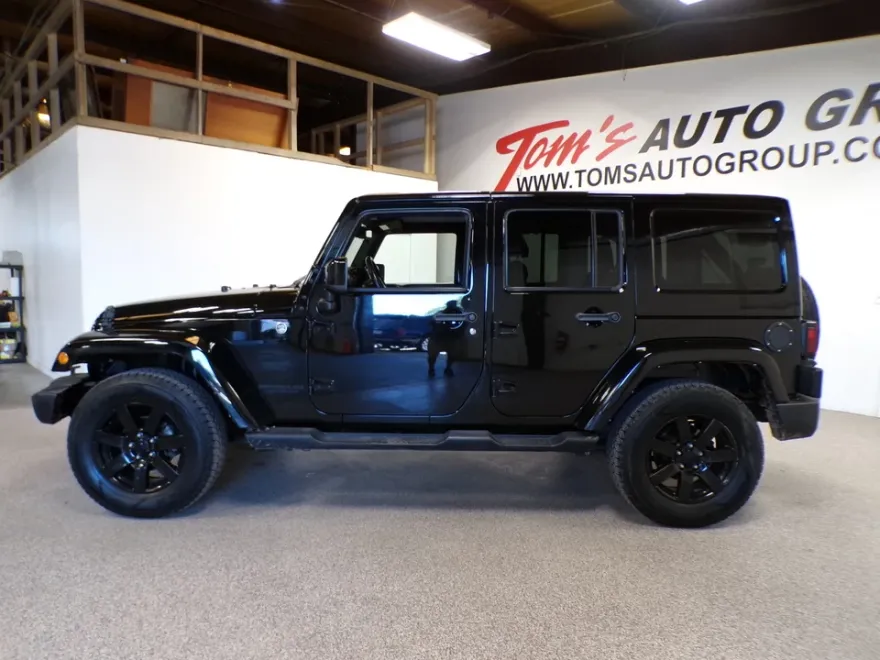 2014 Jeep Wrangler Altitude photo 1