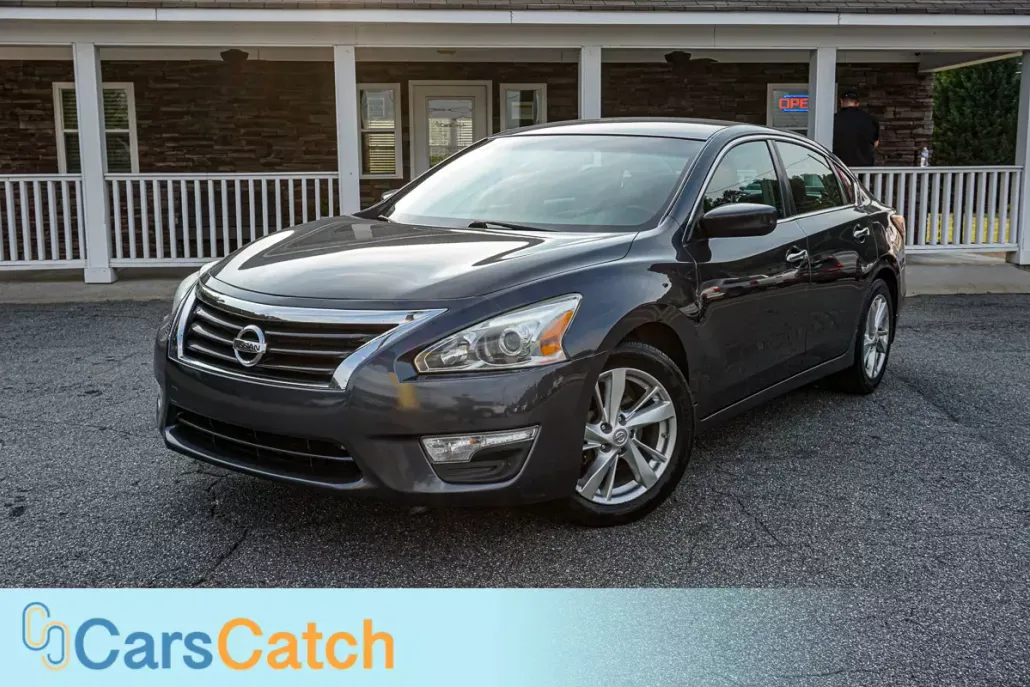 2013 Nissan Altima SV photo 1