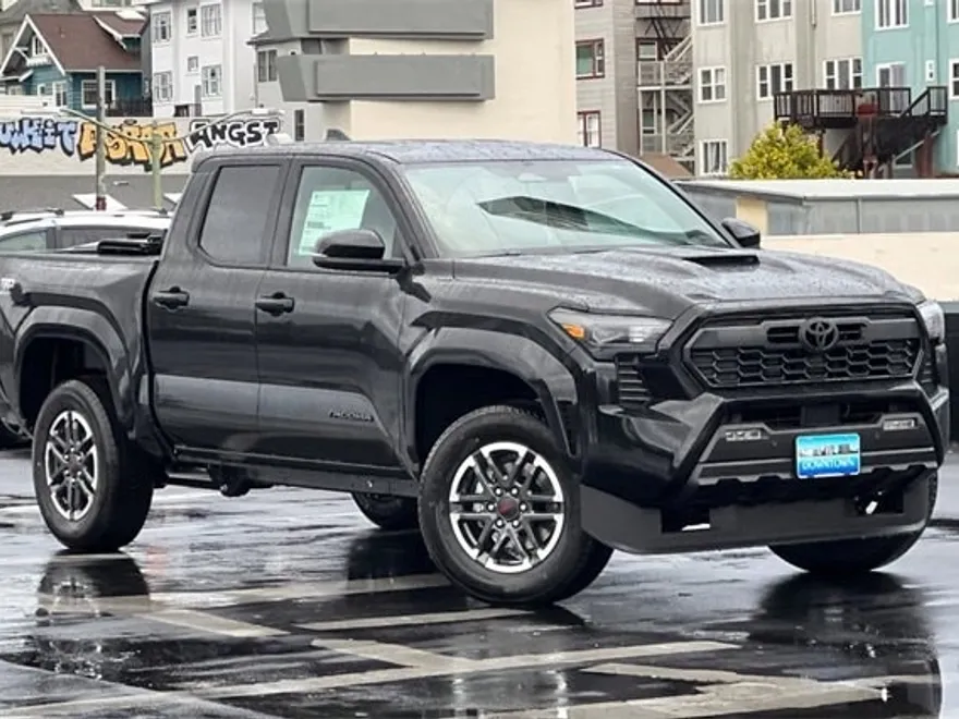 2025 Toyota Tacoma TRD Sport photo 2