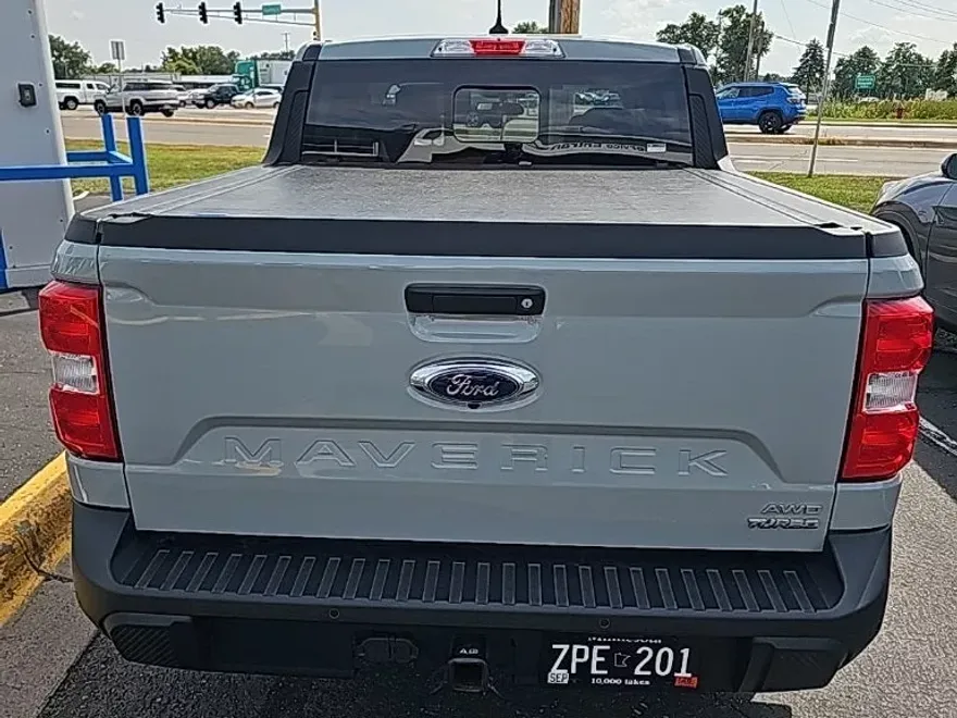 2022 Ford Maverick Lariat photo 1
