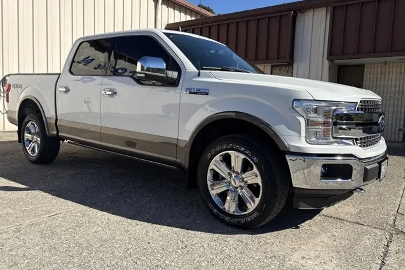 2020 Ford F-150 Lariat photo 1