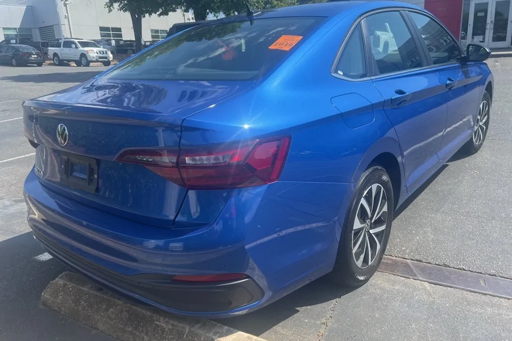 2024 Volkswagen Jetta S photo 1