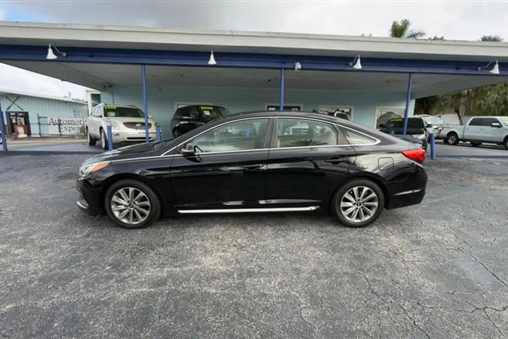 2016 Hyundai Sonata Sport photo 1