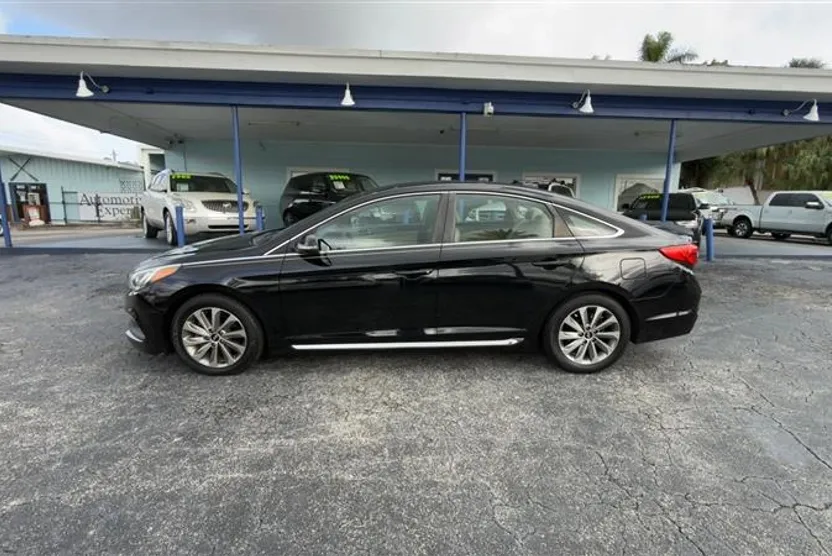 2016 Hyundai Sonata Sport photo 1