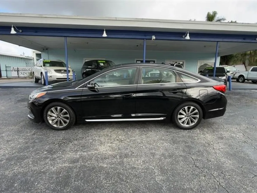 2016 Hyundai Sonata Sport photo 1