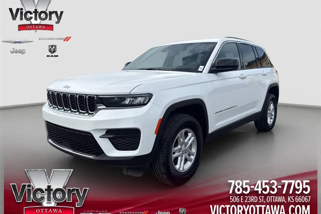 2025 Jeep Grand Cherokee Laredo photo 1