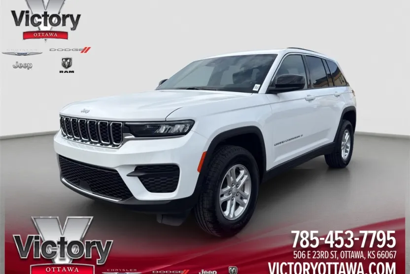 2025 Jeep Grand Cherokee Laredo photo 1
