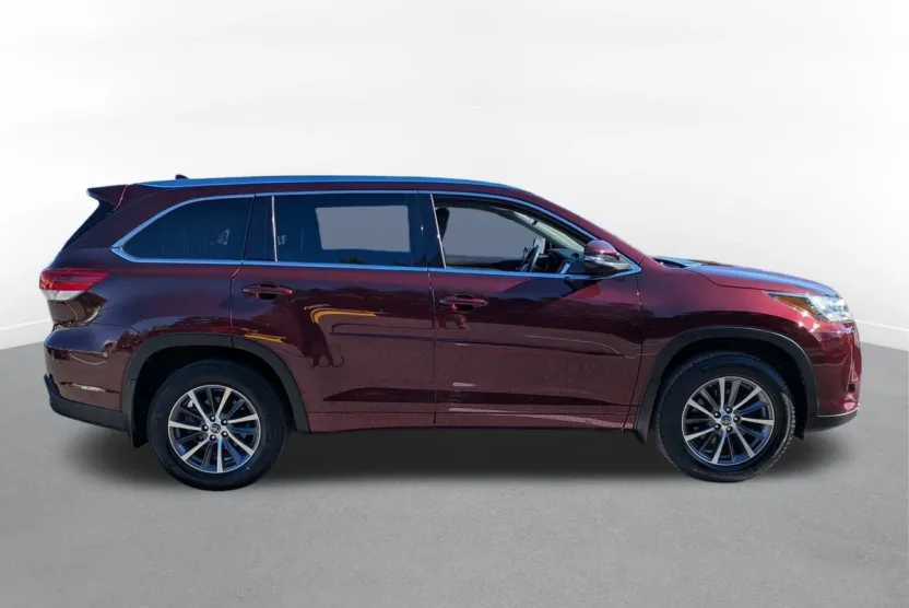 2018 Toyota Highlander XLE photo 1