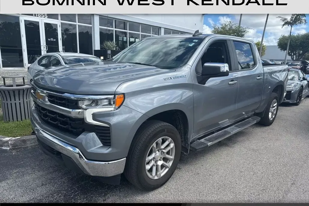 2023 Chevrolet Silverado 1500 LT photo 1